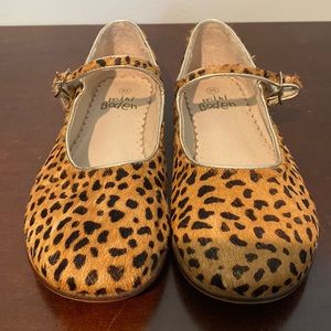 Leopard print girls strap shoe